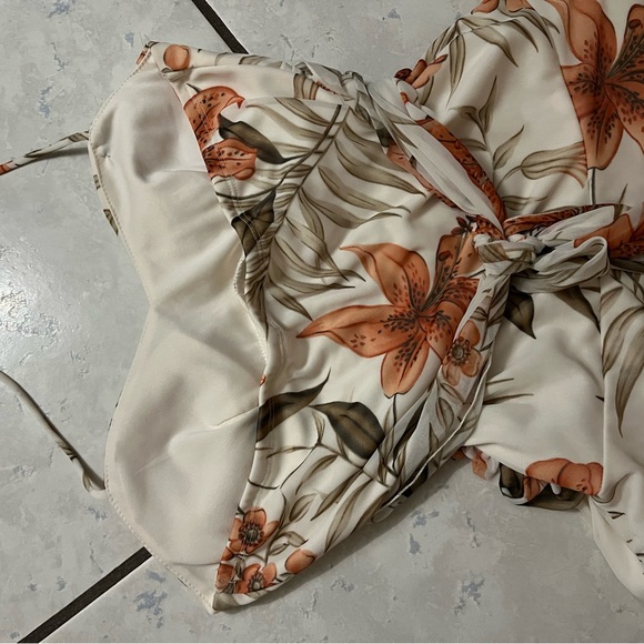 Speechless Floral Dress in Orange and Cream - Picture 5 of 6